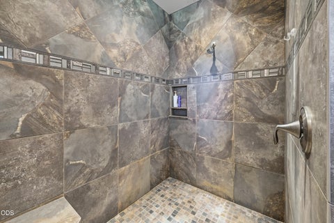 Tiny photo for 6967 SW Quarry Avenue, Redmond, OR 97756 (MLS # 220223184)