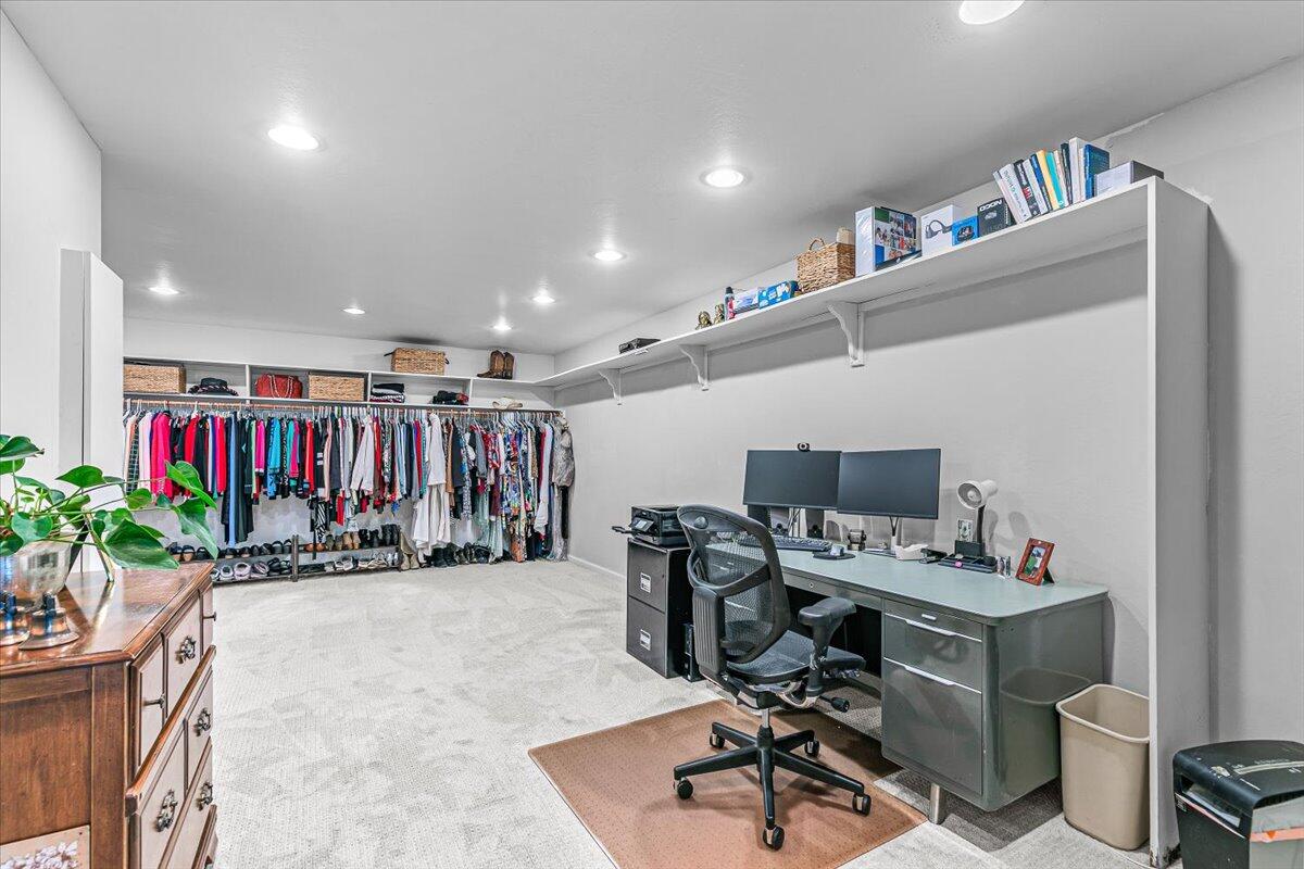 Rogue Valley Estates Subdivision - Residential