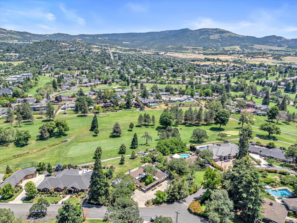 Rogue Valley Estates Subdivision - Residential