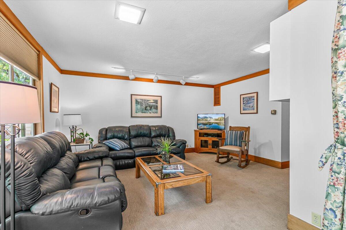 Rogue Valley Estates Subdivision - Residential