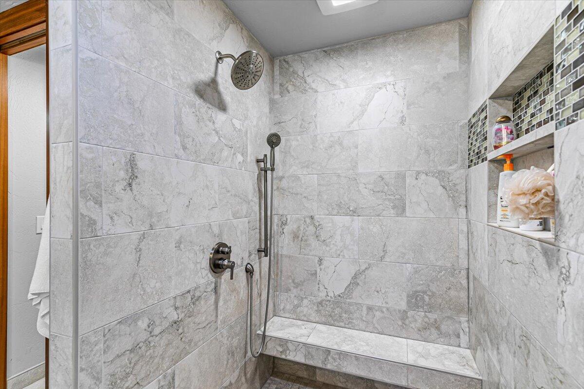 Rogue Valley Estates Subdivision - Residential