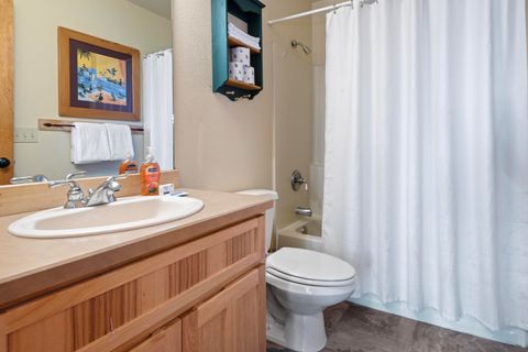 Tiny photo for 8855 SW Canyon Wren Court, Redmond, OR 97756 (MLS # 220215106)