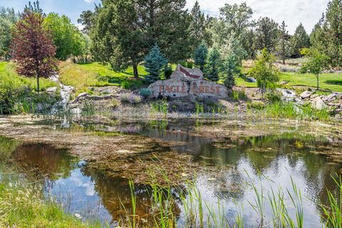 Tiny photo for 8855 SW Canyon Wren Court, Redmond, OR 97756 (MLS # 220215106)