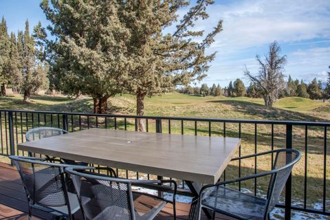 Tiny photo for 8855 SW Canyon Wren Court, Redmond, OR 97756 (MLS # 220215106)