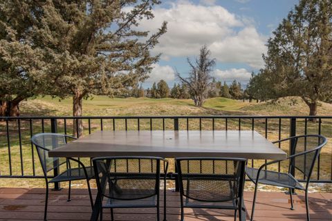 Tiny photo for 8855 SW Canyon Wren Court, Redmond, OR 97756 (MLS # 220215106)