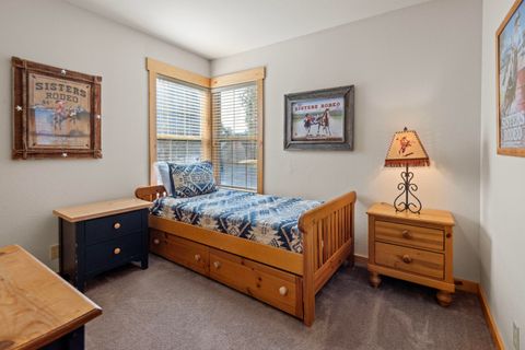 Tiny photo for 8855 SW Canyon Wren Court, Redmond, OR 97756 (MLS # 220215106)