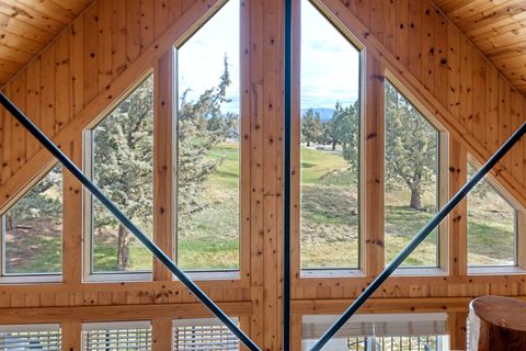 Tiny photo for 8855 SW Canyon Wren Court, Redmond, OR 97756 (MLS # 220215106)