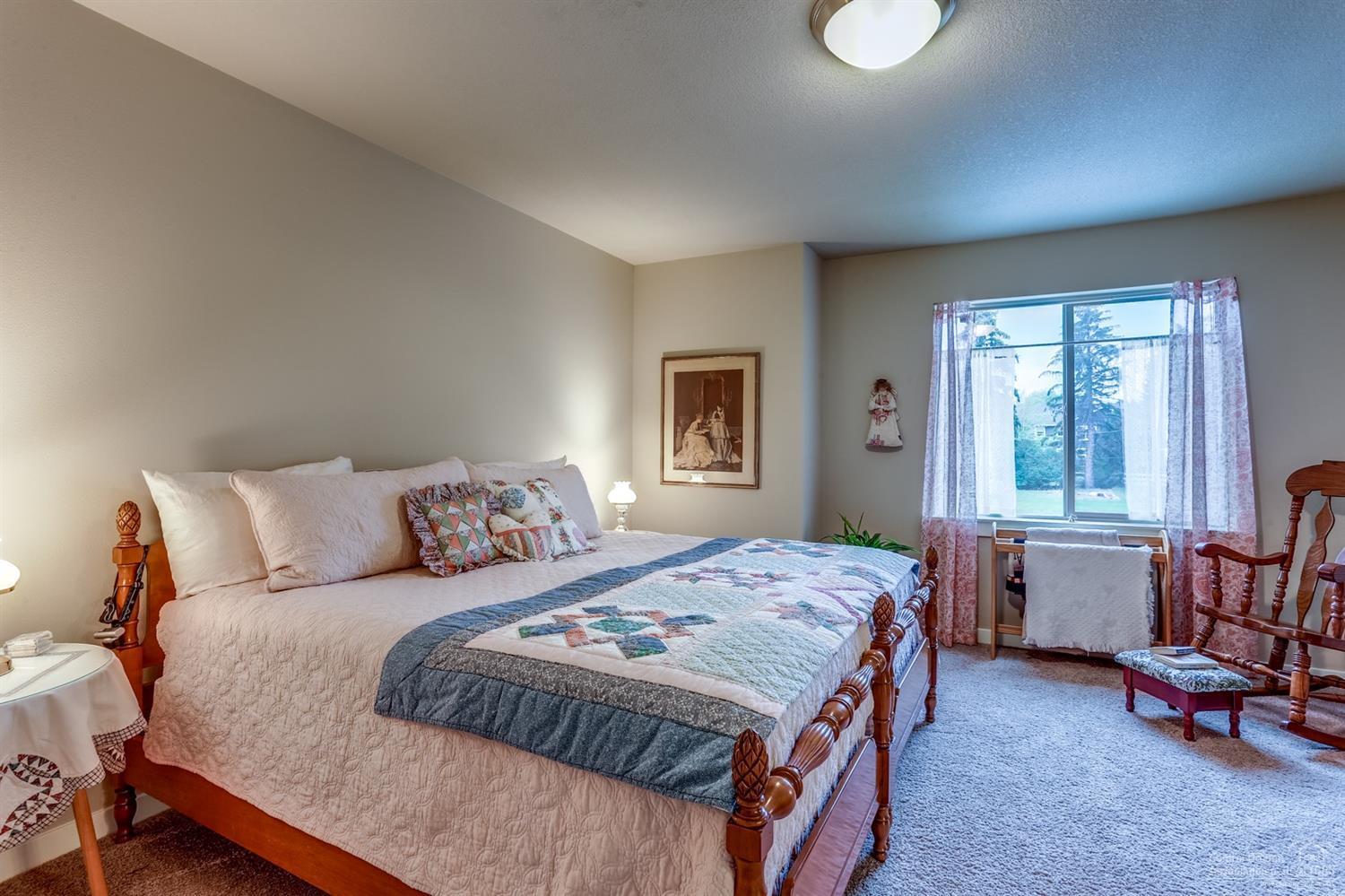 8th Street Cottages - Residential