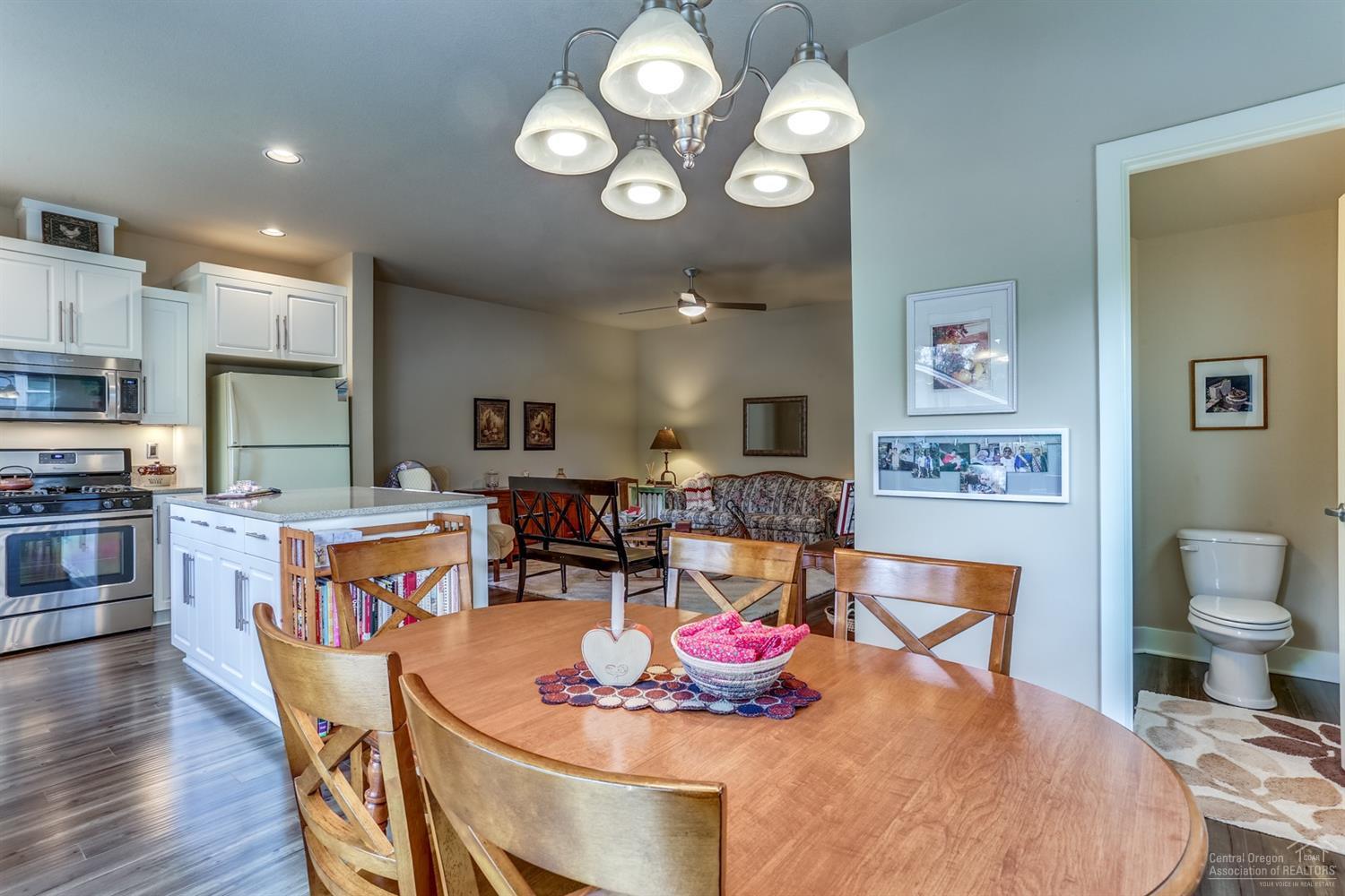 8th Street Cottages - Residential