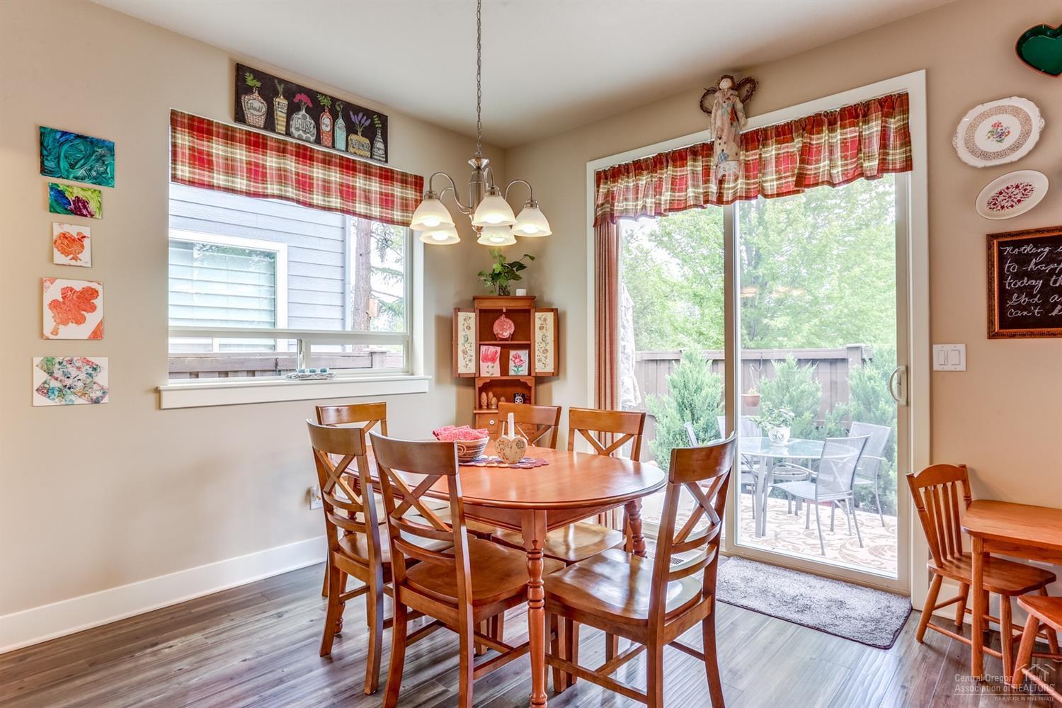 8th Street Cottages - Residential