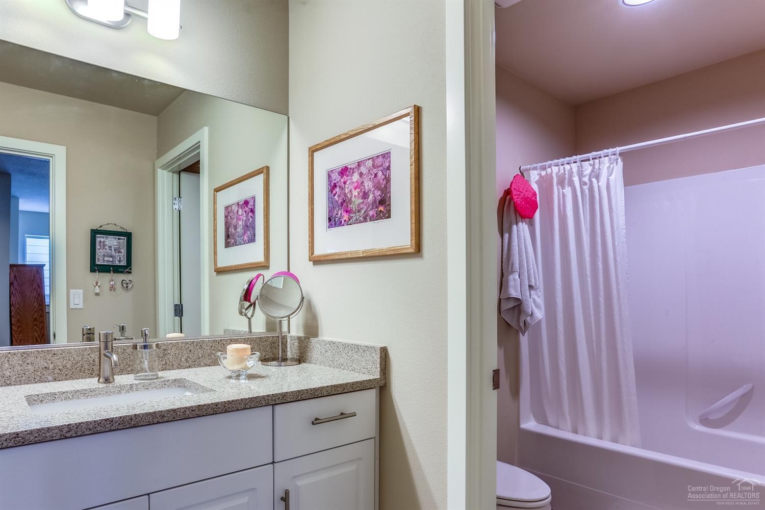 8th Street Cottages - Residential