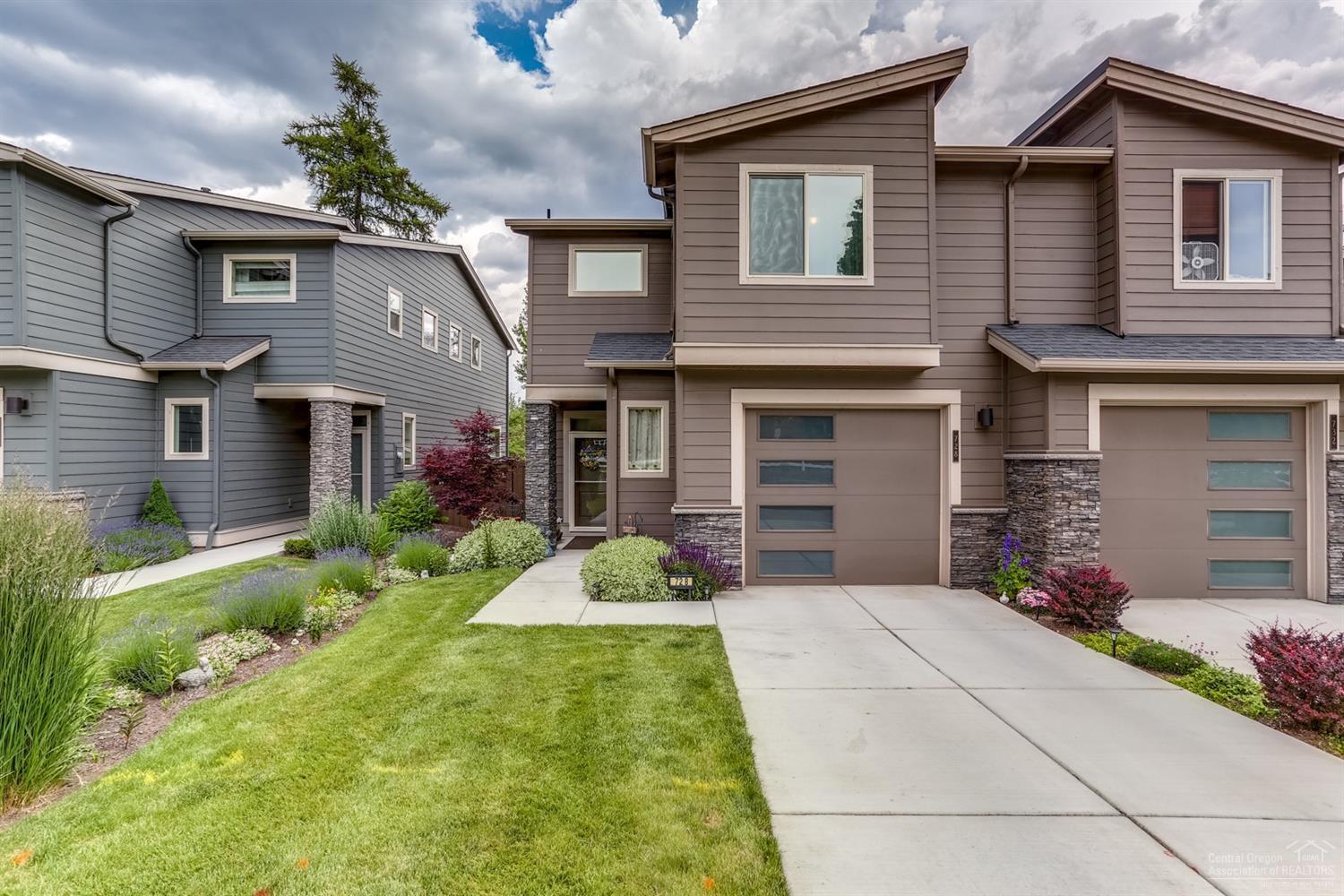 8th Street Cottages - Residential