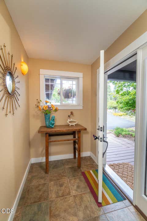 Tiny photo for 1473 NW Quincy Avenue, Bend, OR 97703 (MLS # 220223928)