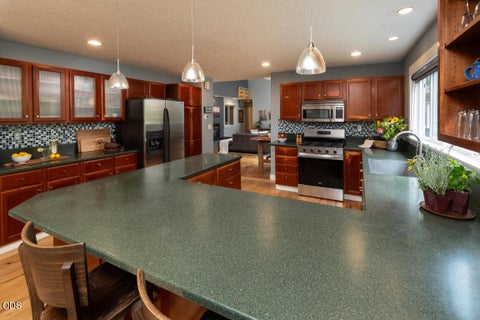 Tiny photo for 1473 NW Quincy Avenue, Bend, OR 97703 (MLS # 220223928)