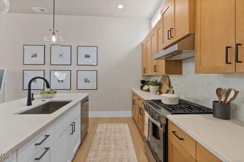 Tiny photo for 61124 NE Cobalt Street, Bend, OR 97701 (MLS # 220223563)
