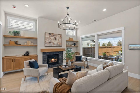Tiny photo for 61124 NE Cobalt Street, Bend, OR 97701 (MLS # 220223563)