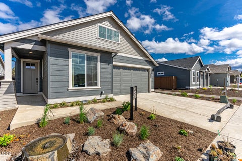 Photo of 61124 NE Cobalt Street, Bend, OR 97701 (MLS # 220223563)