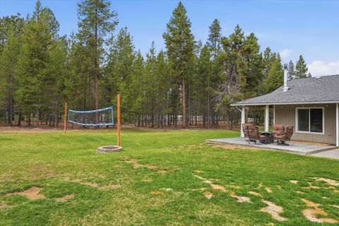Tiny photo for 15965 Parkway Drive, La Pine, OR 97739 (MLS # 220221135)