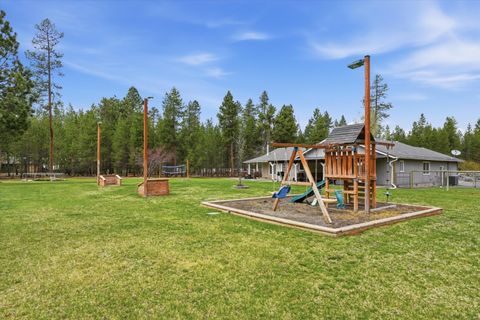 Tiny photo for 15965 Parkway Drive, La Pine, OR 97739 (MLS # 220221135)