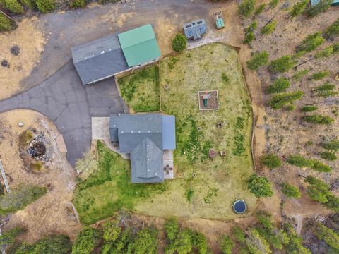 Tiny photo for 15965 Parkway Drive, La Pine, OR 97739 (MLS # 220221135)