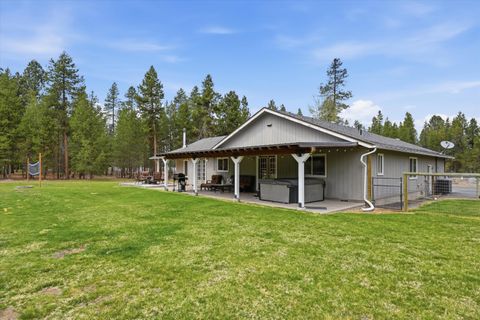 Tiny photo for 15965 Parkway Drive, La Pine, OR 97739 (MLS # 220221135)