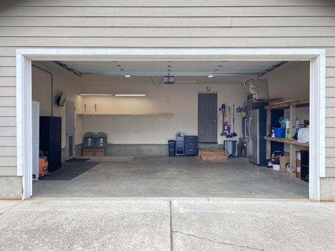 Tiny photo for 15965 Parkway Drive, La Pine, OR 97739 (MLS # 220221135)