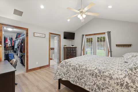 Tiny photo for 15965 Parkway Drive, La Pine, OR 97739 (MLS # 220221135)