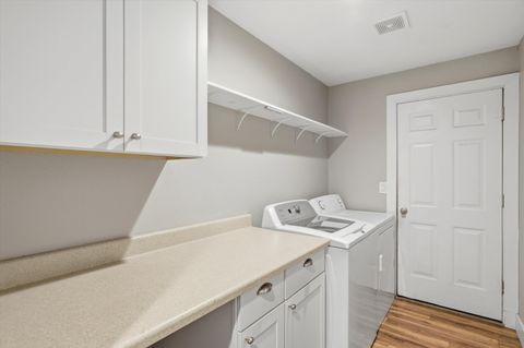 Tiny photo for 15965 Parkway Drive, La Pine, OR 97739 (MLS # 220221135)
