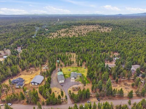 Tiny photo for 15965 Parkway Drive, La Pine, OR 97739 (MLS # 220221135)