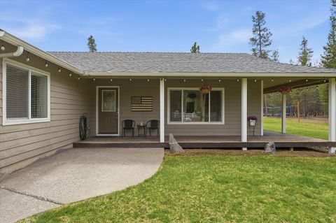 Tiny photo for 15965 Parkway Drive, La Pine, OR 97739 (MLS # 220221135)