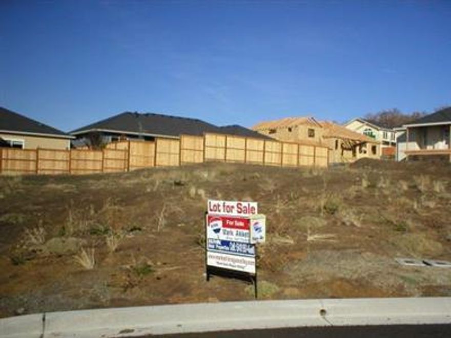 Hillsborough Estates Phase II! This great Eagle Point lot is ready to be built on. Lot For Sale No Builder Attached.