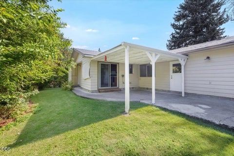 Tiny photo for 100 Jacoby Street, Gold Hill, OR 97525 (MLS # 220226571)