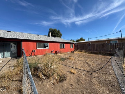 Photo of 1211 SW Adrian Street, Madras, OR 97741 (MLS # 220228946)