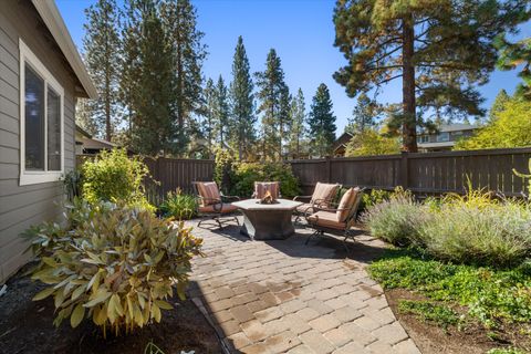 Tiny photo for 60208 Rolled Rock Way, Bend, OR 97702 (MLS # 220211243)