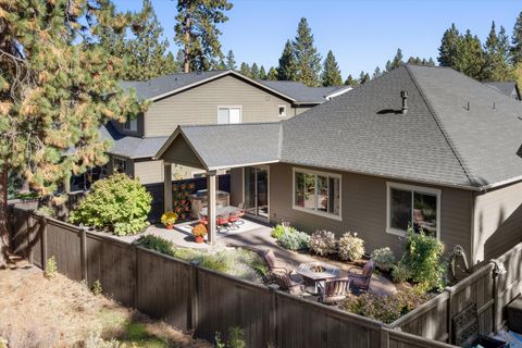 Tiny photo for 60208 Rolled Rock Way, Bend, OR 97702 (MLS # 220211243)