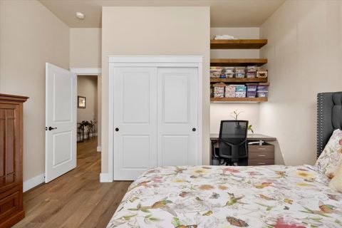 Tiny photo for 60208 Rolled Rock Way, Bend, OR 97702 (MLS # 220211243)