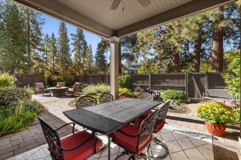 Tiny photo for 60208 Rolled Rock Way, Bend, OR 97702 (MLS # 220211243)