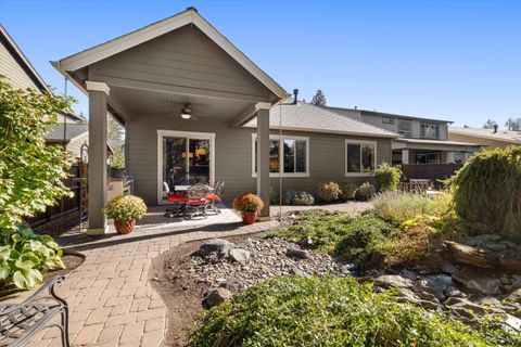 Tiny photo for 60208 Rolled Rock Way, Bend, OR 97702 (MLS # 220211243)