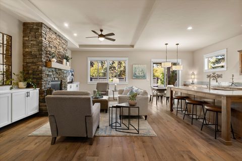 Tiny photo for 60208 Rolled Rock Way, Bend, OR 97702 (MLS # 220211243)