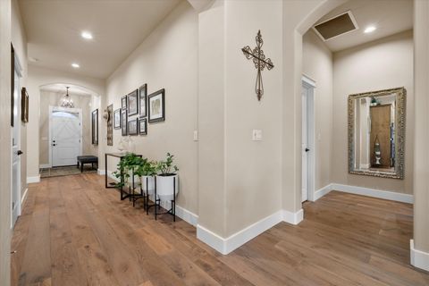 Tiny photo for 60208 Rolled Rock Way, Bend, OR 97702 (MLS # 220211243)