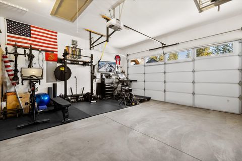 Tiny photo for 60208 Rolled Rock Way, Bend, OR 97702 (MLS # 220211243)