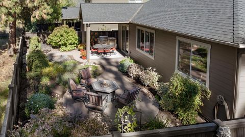 Tiny photo for 60208 Rolled Rock Way, Bend, OR 97702 (MLS # 220211243)