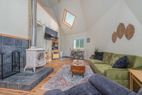 Tiny photo for 52710 Santa Barbara Drive, La Pine, OR 97739 (MLS # 220211630)