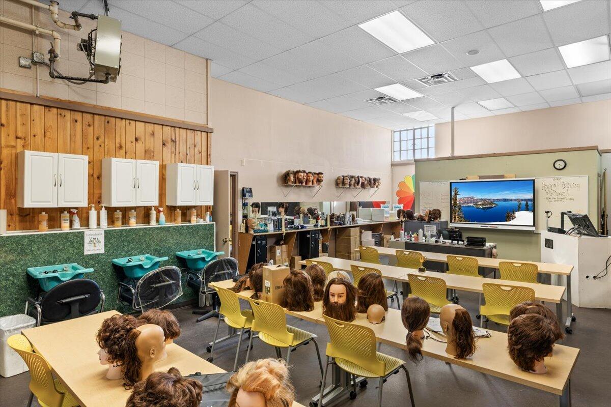 Klamath Falls -Industrial Addition - Commercial Sale