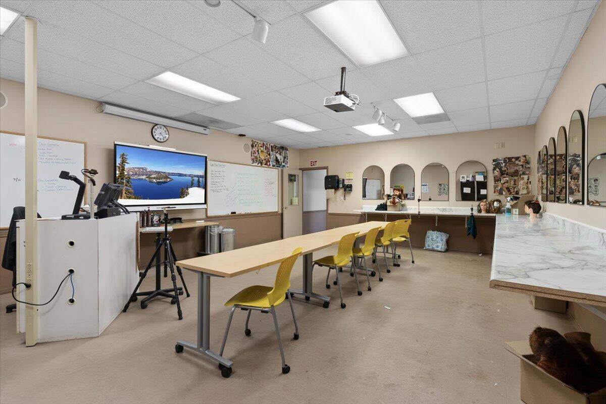 Klamath Falls -Industrial Addition - Commercial Sale