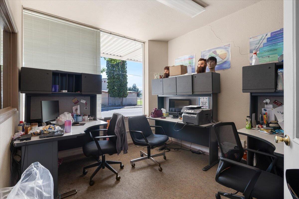 Klamath Falls -Industrial Addition - Commercial Sale