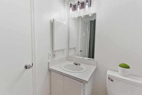 Tiny photo for 835 Ragsdale Road, Trail, OR 97541 (MLS # 220212195)