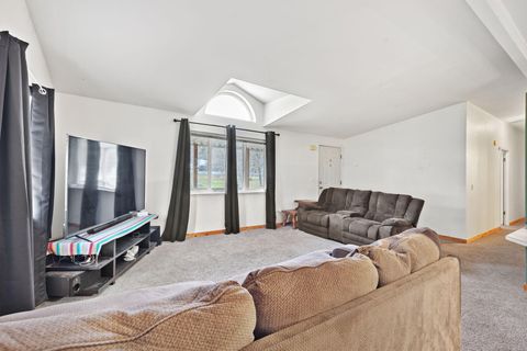 Tiny photo for 835 Ragsdale Road, Trail, OR 97541 (MLS # 220212195)