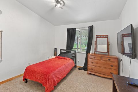 Tiny photo for 835 Ragsdale Road, Trail, OR 97541 (MLS # 220212195)