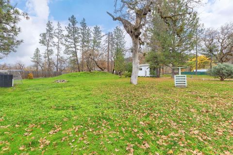 Tiny photo for 835 Ragsdale Road, Trail, OR 97541 (MLS # 220212195)